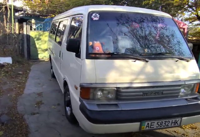 Mazda E2200